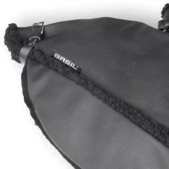 Manchons Basil Noirs En Cuir Végétal Sur Guidon Vélo -Vélo Soldes manchons basil noirs en cuir vegetal sur guidon velo full 5