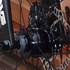 Moyeu Dynamo Roue Vélo Frein à Disque PD-8 Shutter Precision 10 Moyeu Dynamo Roue Vélo Frein à Disque PD-8 Shutter Precision -Vélo Soldes moyeu dynamo roue velo frein a disque pd 8 shutter precision full 5