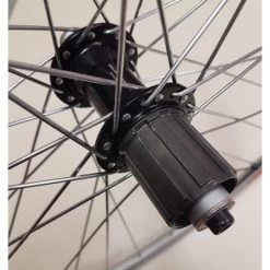 Roue Vélo Course 700 Arrière Alu Cassette à Blocage Rapide -Vélo Soldes roue velo course 700 arriere alu cassette a blocage rapide full 3