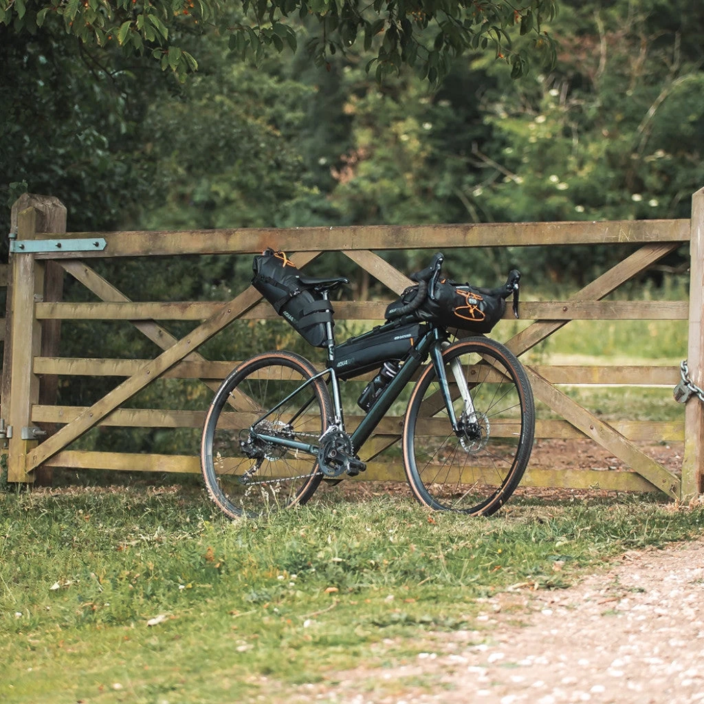 Sacoche De Cadre Pour Le Bikepacking 4L Aqua Evo Adventure Oxford 6 Sacoche De Cadre Pour Le Bikepacking 4L Aqua Evo Adventure Oxford – Image 6