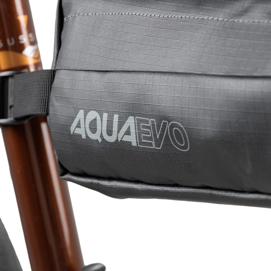 Sacoche De Cadre Pour Le Bikepacking 4L Aqua Evo Adventure Oxford 2 Sacoche De Cadre Pour Le Bikepacking 4L Aqua Evo Adventure Oxford – Image 2